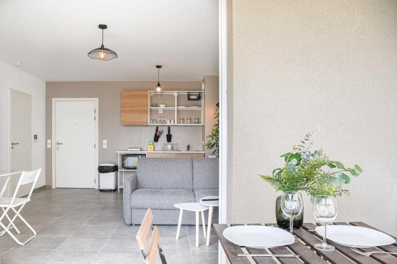 Appart Avec Terrasse Et Parking A 2 Min Du Metro Marseille Extérieur photo