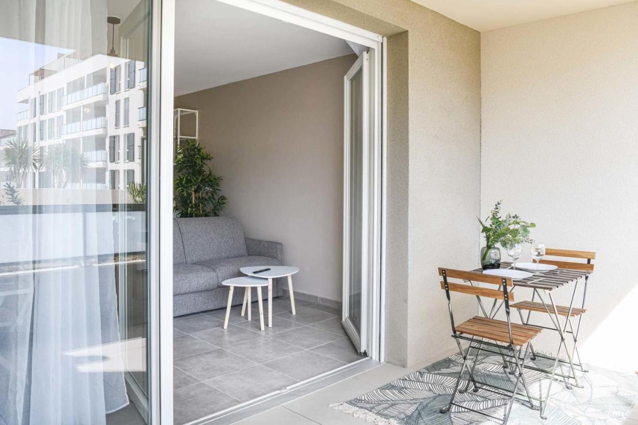 Appart Avec Terrasse Et Parking A 2 Min Du Metro Marseille Extérieur photo